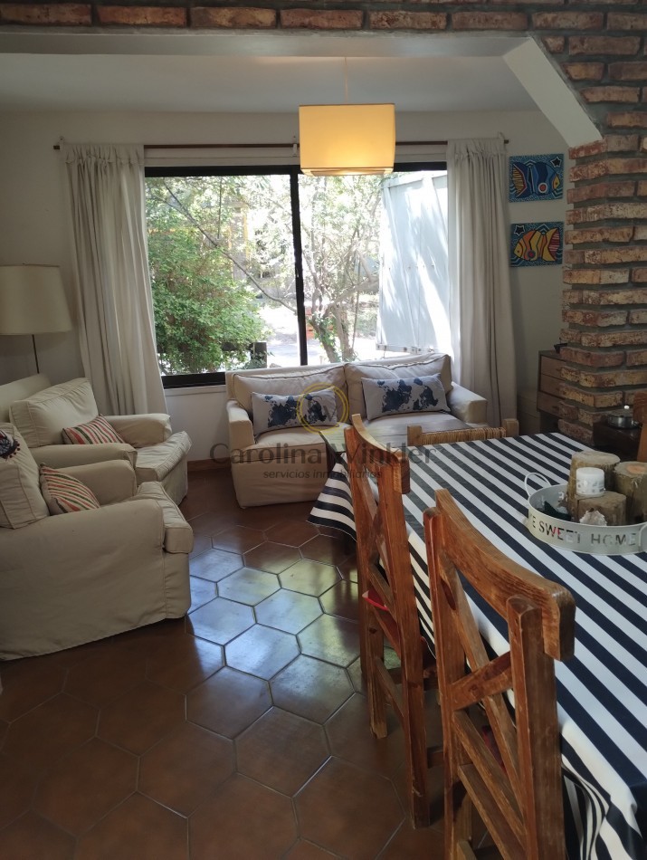 Casa La Marea 2 plantas en alquiler.