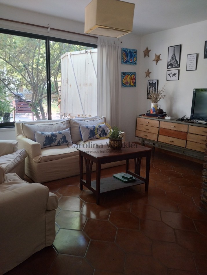 Casa La Marea 2 plantas en alquiler.